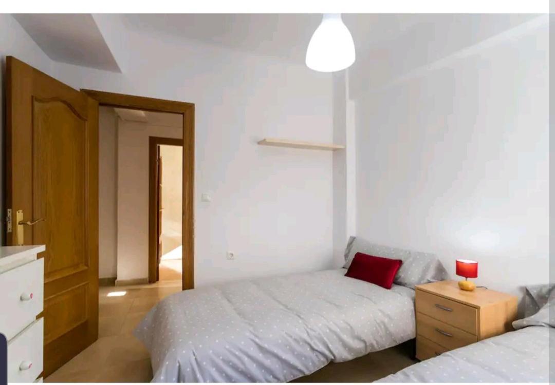 Apartamento Coqueto A Un Minuto De La Explanada Аликанте Екстериор снимка