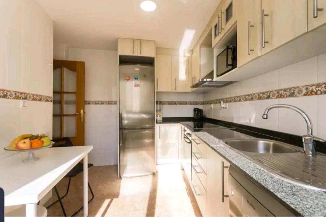 Apartamento Coqueto A Un Minuto De La Explanada Аликанте Екстериор снимка